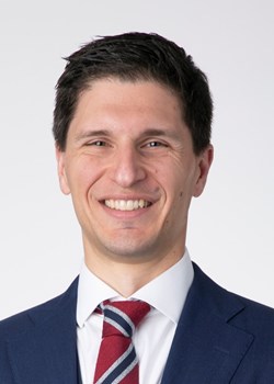 Photo of Lou Fischl